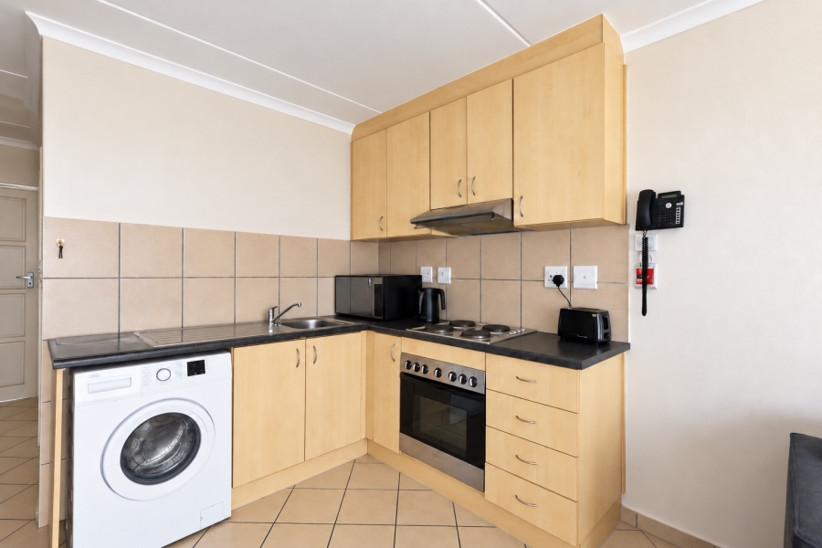 To Let 2 Bedroom Property for Rent in Buh Rein Estate Western Cape